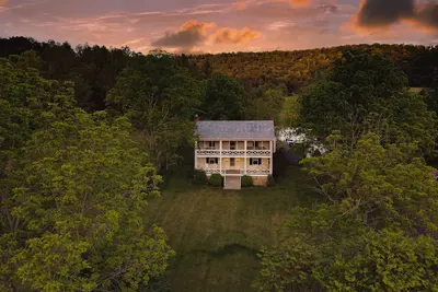 Image de Historic Countryside Escape - Relax, Hike, & Fish! Near Lexington