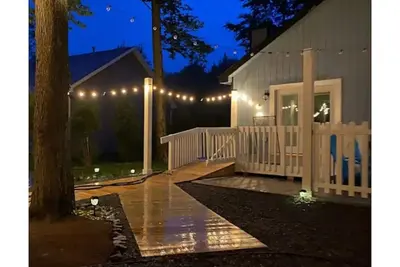 Image de Renovated Ada accessible home w/firepit