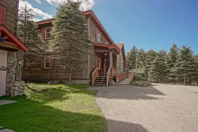 Image de 3 Br: Keystone Lodge Suite A: short walk To Upper Flume (Green). Pet Friendly