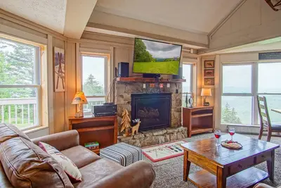 Image de Fall Retreat | Hutch 6 Slope Side 5br on Cupp Run