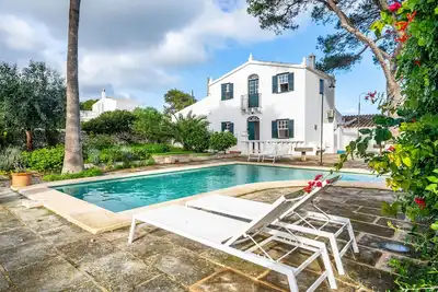 Villa 'Torret' avec espace de travail, piscine, terrasse et Wi-Fi