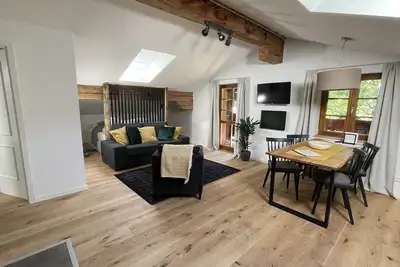 Image de Wundervolle Dachgeschosswohnung mit Balkon und Blick ins Grüne