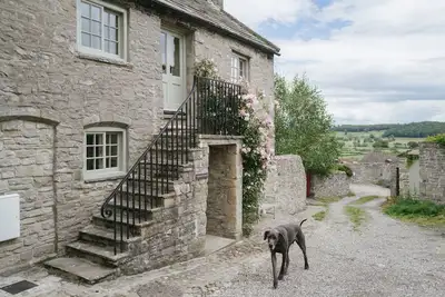 Image de Luxury 2 bed village retreat with 4 pubs & garden with views