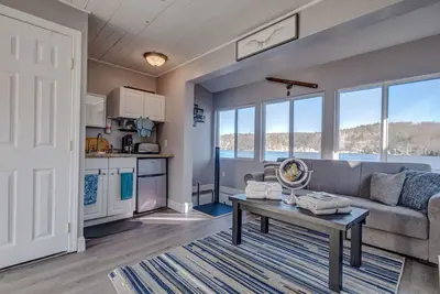 Image de Siena/Venice waterfront private units (2) with 2 Docks!