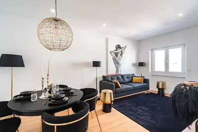 Keluak Apartment, Wifi, Balcony! new!