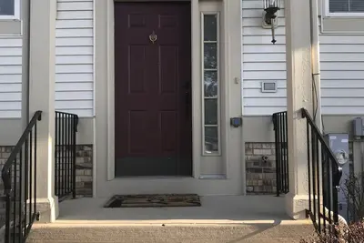 Image de Retreat near Golf Course! Minutes from Lake Michigan! LongTerm-6 months+ Rental.