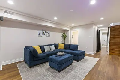 Image de Modern Home w\/ Karaoke, Games, Deck, Grill