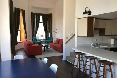 Image de 301- Condo for 10 by Old World 3rd St/Fiserv Forum