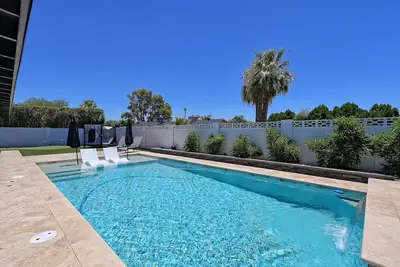 Remodeled Scottsdale Home - 2 Miles from Old Town Scottsdale!