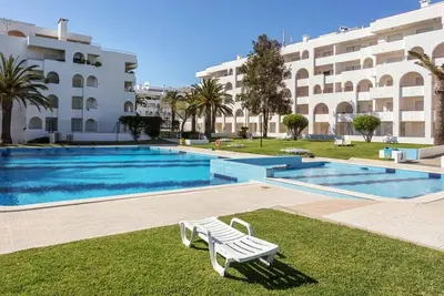 Image de The Algarvean Oasis with pool by LovelyStay