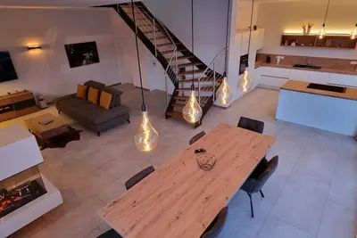 Image de Incomparable vacation home with distant views