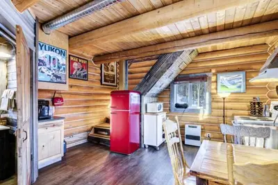 Image de Log Cabin with Amazing Mountain & Lake Views  (allergy-friendly)