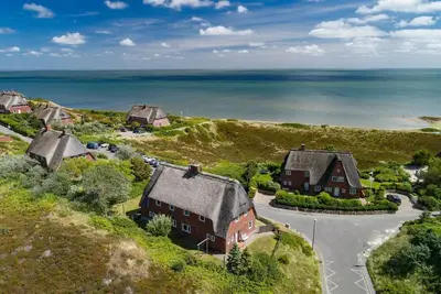 Image de Lena's Hüs - Beautiful thatched house for 6 pers. with sea view, garden, Wlan,