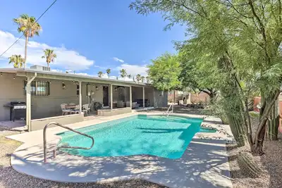 Image de Tucson Getaway w/ Private Pool & Gas Grill!