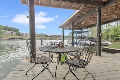 Image de Paddles Up - Dog-friendly / Paddleboard / Sunset Views