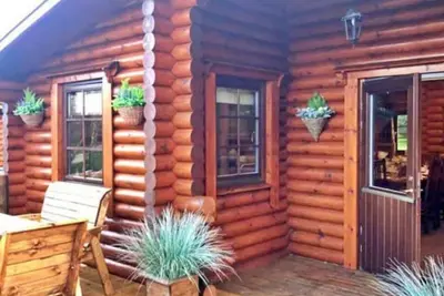 Image de Hadrians Lodge - a log cabin that sleeps 6 guests in 3 bedrooms