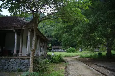 Image de Ideal for small group to visit the landscape or practice meditation and yoga.