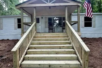 Image de Riverfront Cottage with Island on the Flint River