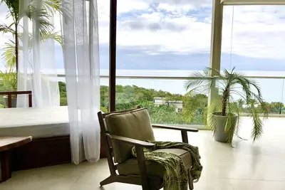 Image de Luxury ocean & beach front Condo
