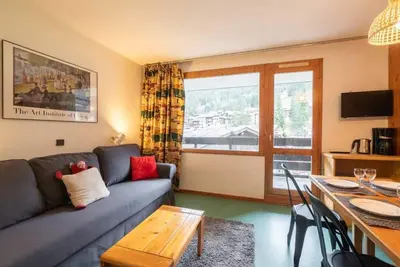 Image de À 50m des pistes de ski, 1er étage, vue montagne, balcon, casier à ski, 34m², Valmorel