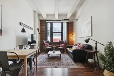 Image de Stylish 2-Br, Gym, Wifi, Workspace, Target | Speakeasy Apt