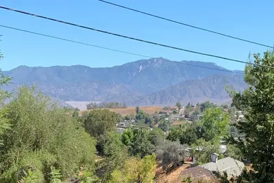 Image de Attached apartment rural Redlands neighborhood, 5 miles from historic Redlands