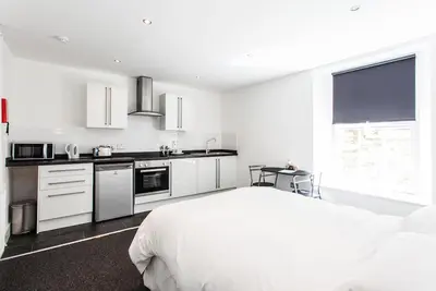 Image de Budget-Studio-Salle de bain partagée