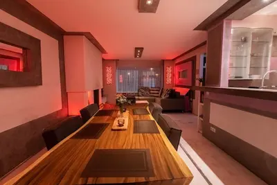 Image de Designer Waterfront Oasis ~ Spa & Sauna ~ Terrace