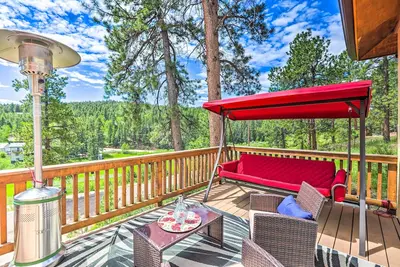 Image de Grand Conifer Retreat w/ Large Furnished Deck