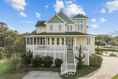 Image de 1603 - Bare Feet Retreat, 4-bed 3. 5-bath home in Corolla, pet friendly, hot tub, sleeps 10