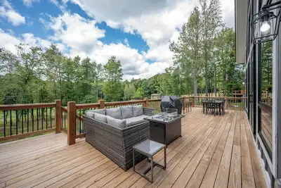 Image de Cozy Up w/ Epic Views, Hot Tub & Fire Pit