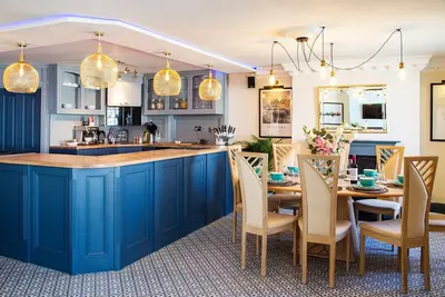 Cosy and Luxurious Harbourside Inn - Open Plan | Wood Burning Stove | SuperKings