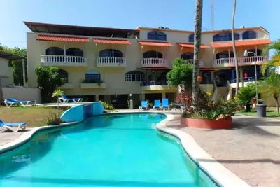 Image de Studio pas cher en plein centre de Cabarete. Animaux admis! Piscine, Wi-Fi, A/C