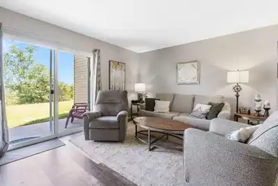 Image de The Spruce Valley Condo