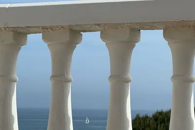 Close to the beach, central, private garden and fantastic views