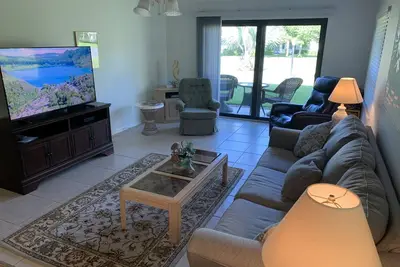 Image de Beach condo a block away from the Beach, Boardwalk, and Jaycee Park.