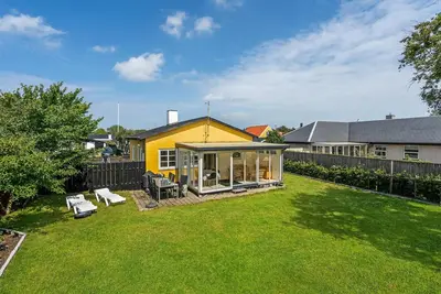 Image de Maison confortable de 2 chambres à.