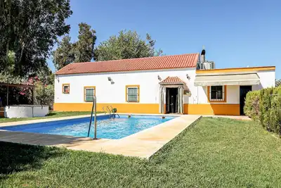 Image de Maison confortable Ă Utrera avec.