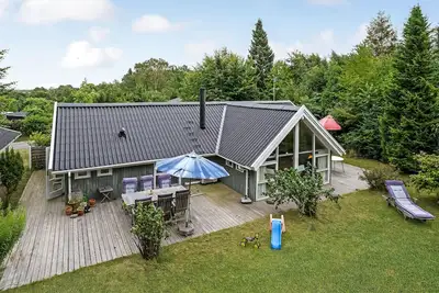 Image de Maison confortable à Tisvildeleje avec.
