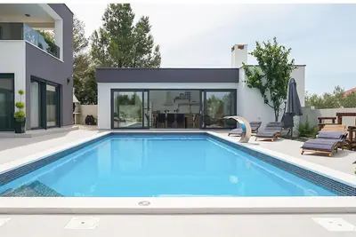 Image de Superbe maison à Kakma avec sauna