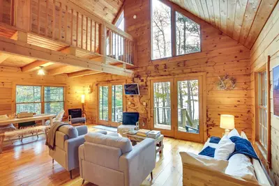 Image de Waterfront Dresden Cabin with Deck + Fire Pit!