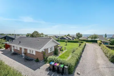 Image de Maison confortable de 3 chambres à.