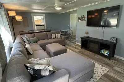 Image de Peaceful lake retreat