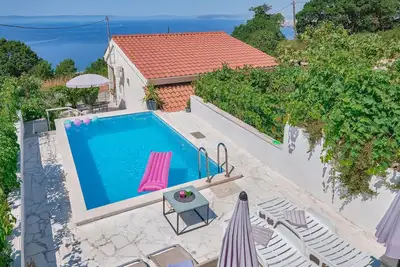 Image de Belle maison de 2 chambres à Podstrana