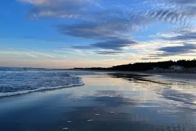 Image de Driftwood Cottage just Steps to the Sandy Popham Beach!