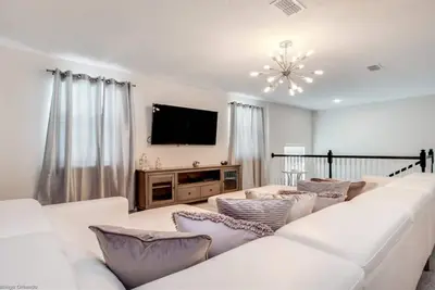 Image de Solara Resort - 6 Bed 4. 5 Baths Villa