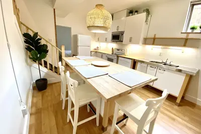 Image de Beautiful Bright Scandinavian Style Suite