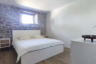 Image de Bergerie Rénovée - Parking- Wifi-Spa-Sauna-Borne de recharge Véhicule.