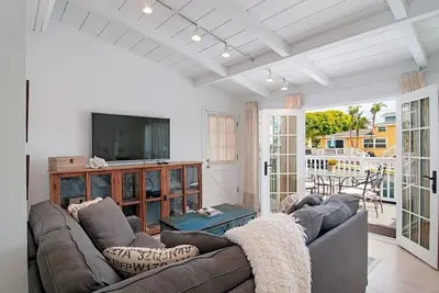 Image de Walk to Beach | Ac | Patio