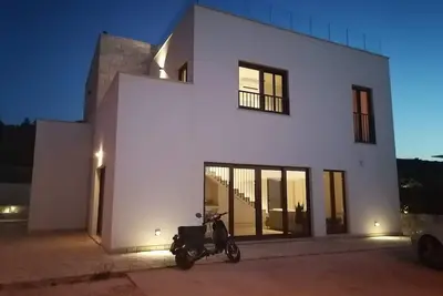 Image de Moderne Dalmatische Villa in Ruhiger Lage - 200 m vom Strand